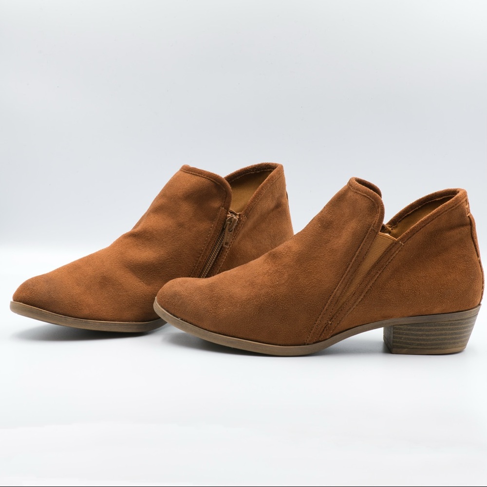 🔥3 for $20 Tan Suede Booties, SO Brand, size 10
